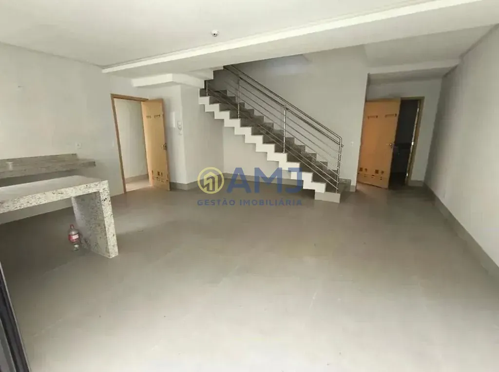 Imagem Sobrado com 3 suíte no Setor Jaó