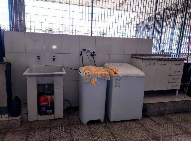 Imagem Sobrado com 4 dormitórios à venda, 250 m² por R$ 798.000 - Jardim Santa Beatriz - Guarulhos/SP