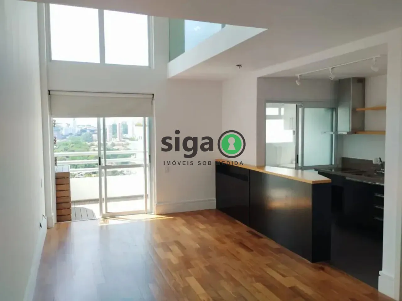 Foto do imóvel Loft de Alto Padrão na Vila Madalena - Vista Aberta, 2 Vagas e Próximo à Praça do Pôr do Sol