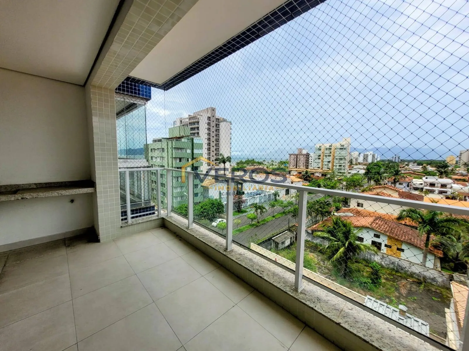 Imagem Apartamento 3 Dormitórios 400 metros da Praia do Indaia