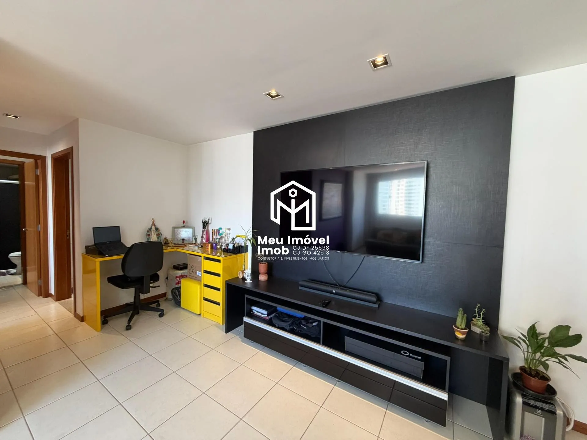 Imagem Vendo Rua 22 Res Monte Carlo 2 Quartos Armários 1 vaga 66m²