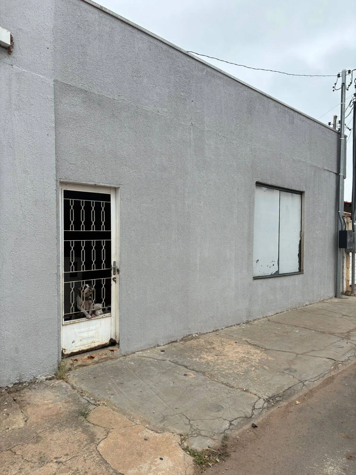 Imagem Casa + 2 Salões Comerciais na Cohab Canellas