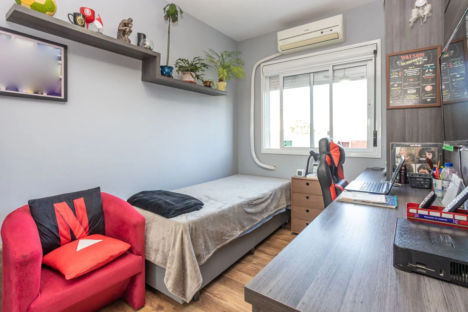Imagem Apartamento no Cristal de 3 dormitórios , 2 vagas e infra