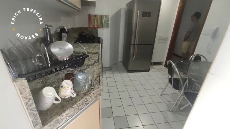 Imagem Apartamento de três dormitório sendo uma suite, a venda na avenida beira mar praia do Morro Guarapari-ES área lazer completo na cobertura.