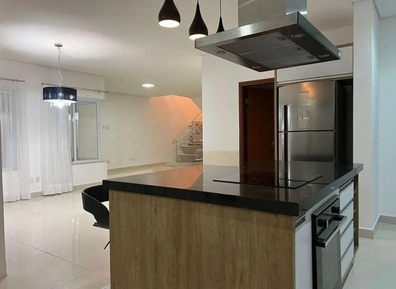 Imagem Excelente oportunidade de locação: Casa em condomínio de 3 quartos, 3 suítes, 4 salas, 4 vagas na cidade de Sorocaba-SP, bairro Iporanga