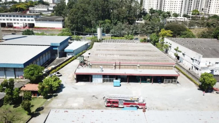 Imagem Oportunidade única: Galpão comercial à venda em Taboão da Serra-SP, Jardim Monte Alegre, com 100 vagas de garagem e 3.508,00 m² de área.