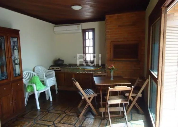 Imagem Cobertura para Venda - 255.99m², 5 dormitórios, sendo 1 suites, 2 vagas - Menino Deus