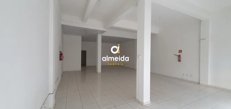 Imagem Sala térrea para locação central ao lado do Registro de Imóveis