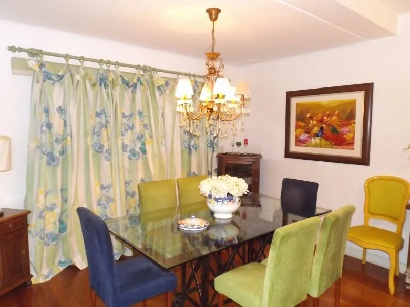 Imagem Casa Condominio para Venda - 350m², 4 dormitórios, sendo 1 suites, 2 vagas - Santa Tereza