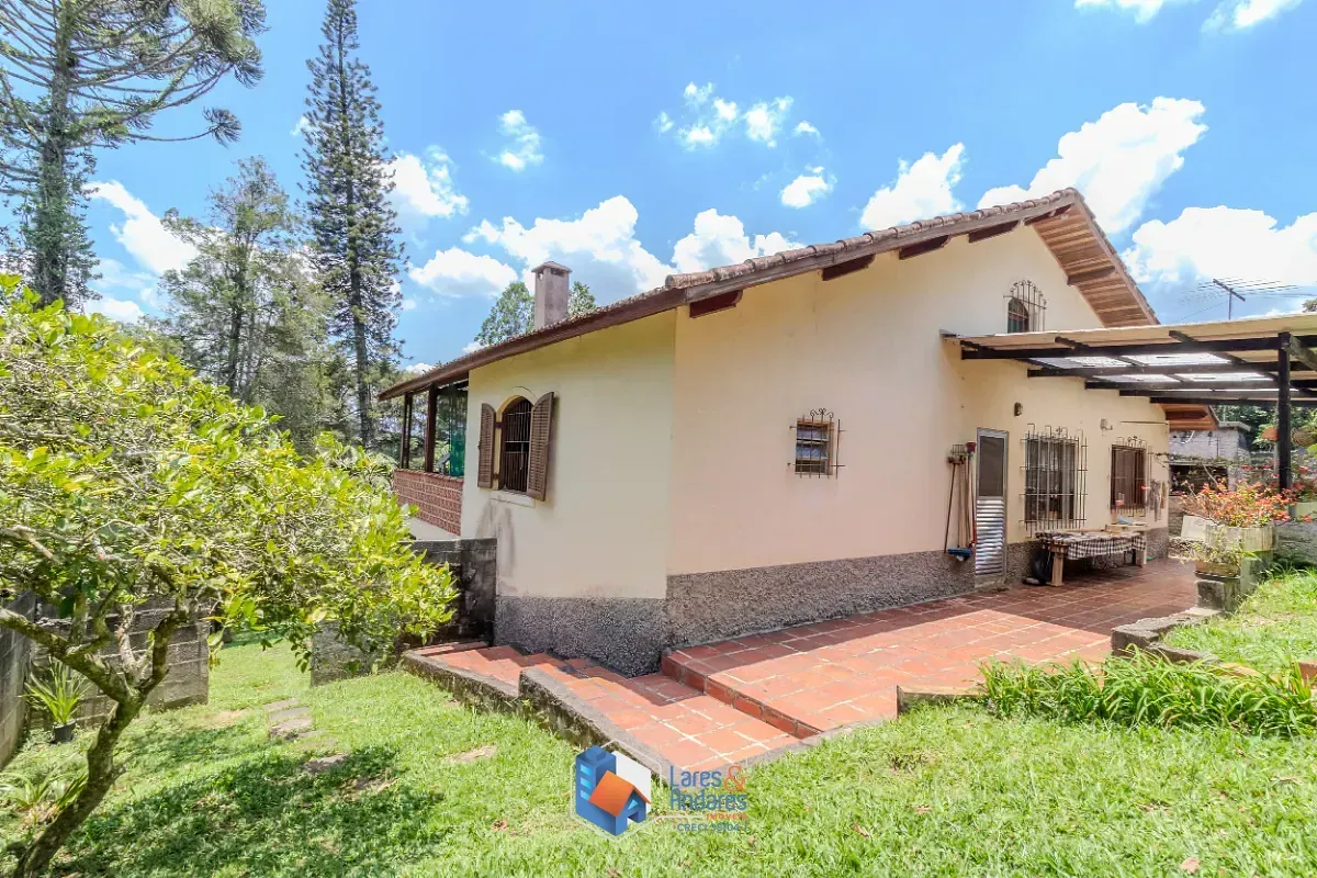 Imagem Casa para venda em Chácara Santo Hubertus com 4 quartos, 277m²