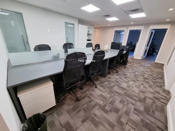 Imagem Conjunto comercial com 250m2 na Av. Paulista.