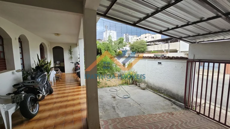 Imagem Casa à Venda em Imbaúbas, Ipatinga: 3 Dormitórios por R$780k