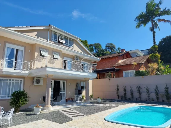 Imagem UMA CASA EM CONDOMÍNIO FECHADO COM APENAS 6 RESIDÊNCIAS, MOBILIADA, PARA VOCÊ E SUA FAMÍLIA DESFRUTAREM!