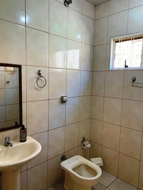 Imagem Casa à venda 2 Quartos, 2 Vagas, 250M², Conjunto Residencial Araretama, Pindamonhangaba - SP