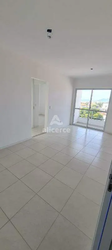 Imagem Apartamento novo em Palhoça, andar alto, com elevador, pertinho do mar e com vista para o morro do Cambirela.