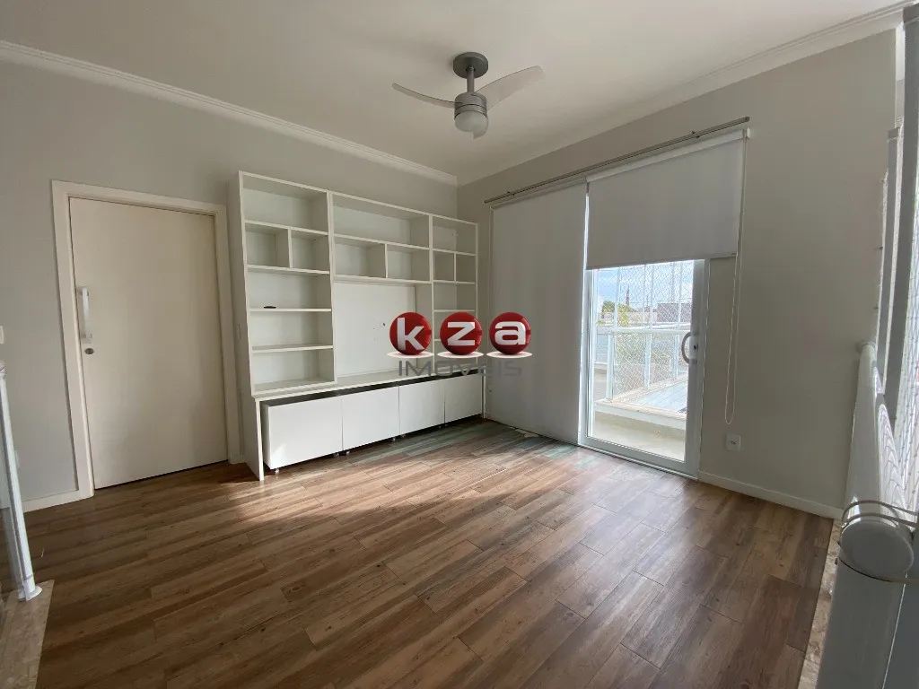 Imagem Lindo imóvel à venda em Valinhos-SP: Casa com 3 quartos, 3 suítes, 2 salas, 5 banheiros, 4 vagas de garagem e 259,29m² de área.