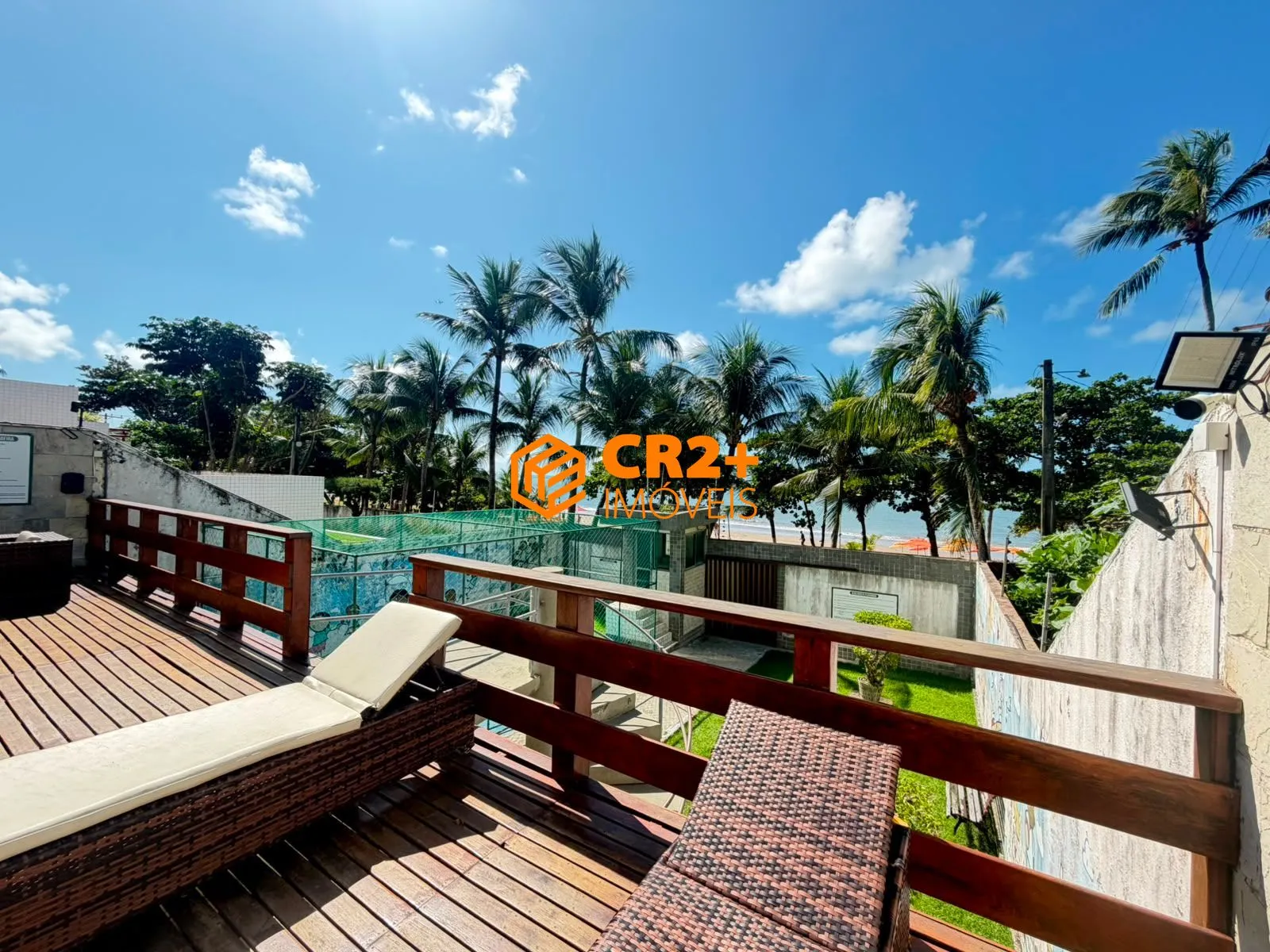 Imagem Vendo excelente apartamento beira mar de Candeias com 3 quartos e 2 vagas de gar