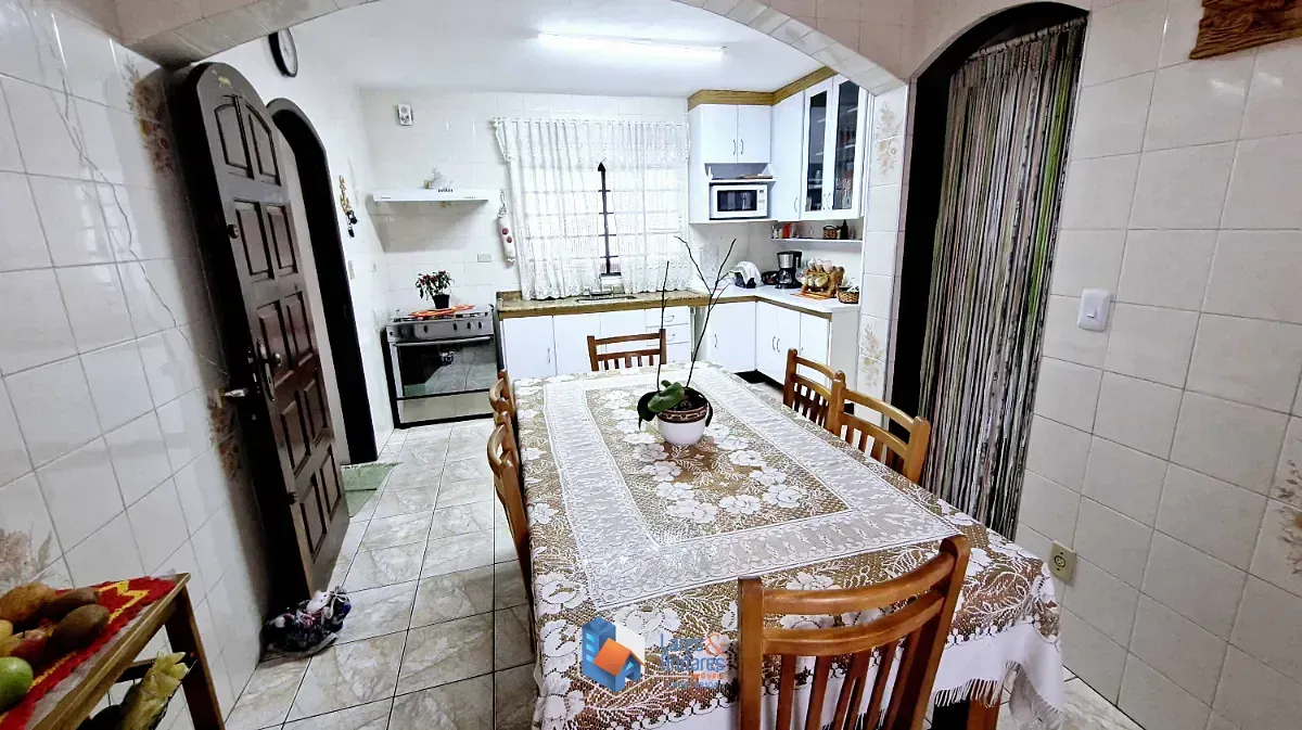 Imagem Sobrado para venda em Vila Barbosa com 3 quartos, sendo 1 suíte, 226m²