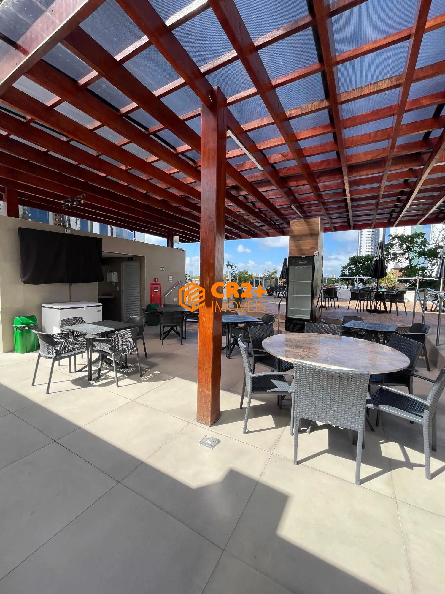 Imagem Vendo apartamento com a metragem de 162, em boa viagem com varanda integrada com