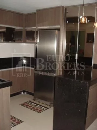 Imagem Sobrado 3 dormitórios sendo 1 suíte e 2 vagas de garagem