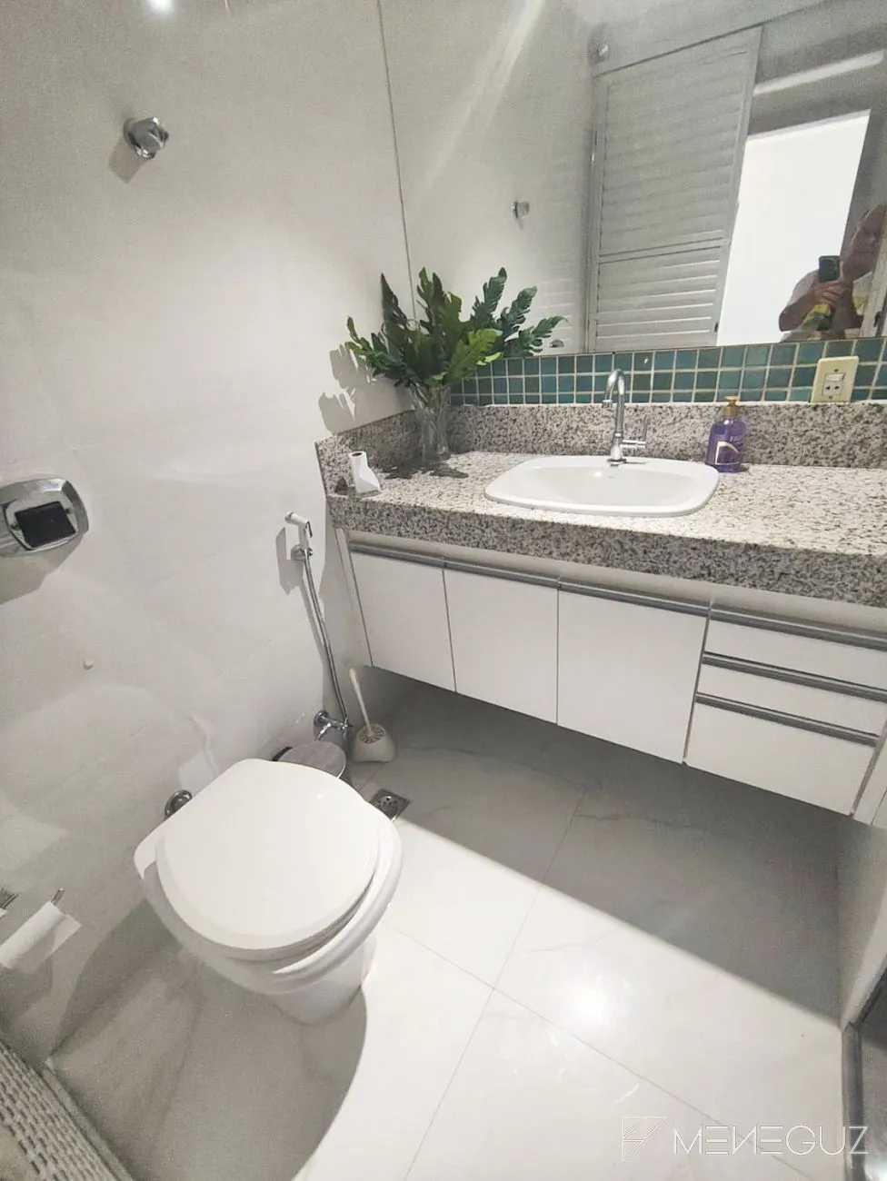 Imagem Apartamento 3 quartos a venda de frente total para o mar na Praia do Morro em OPORTUNIDADE!!