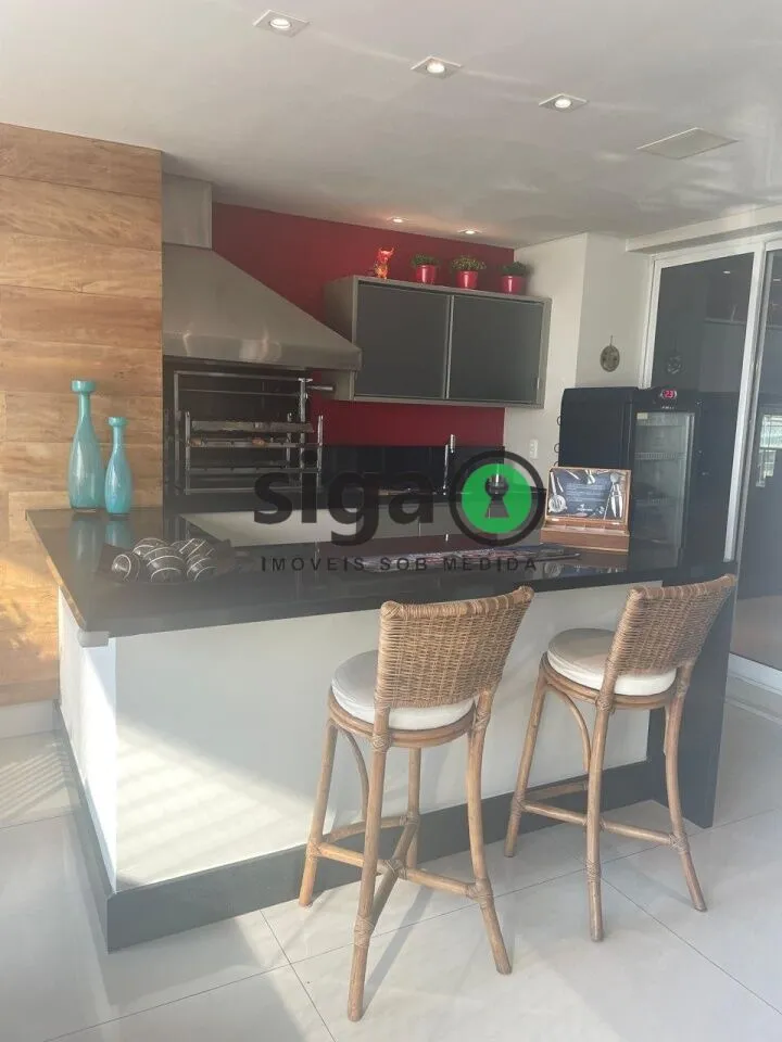 Imagem 370m² de Sofisticação com 4 Suítes, 5 Vagas e Vista Privilegiada no Campo Belo.