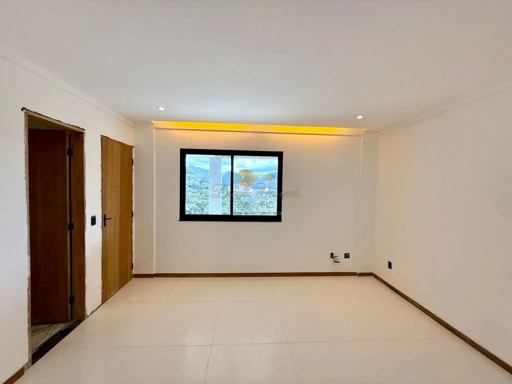 Imagem Casa para Venda em Teresópolis / RJ no bairro Albuquerque