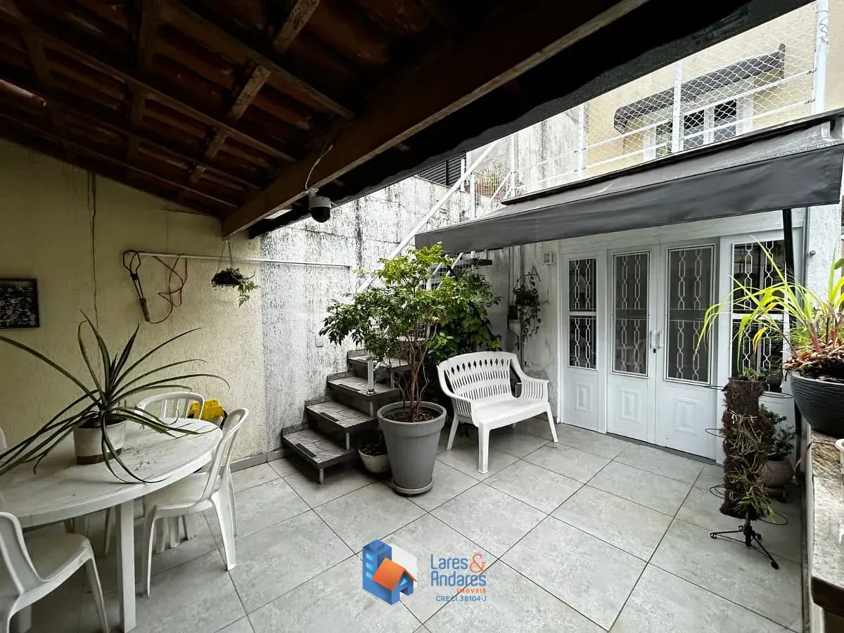 Imagem Sobrado para venda em Jardim São Paulo(Zona Norte) com 3 quartos, sendo 3 suítes, 203m²