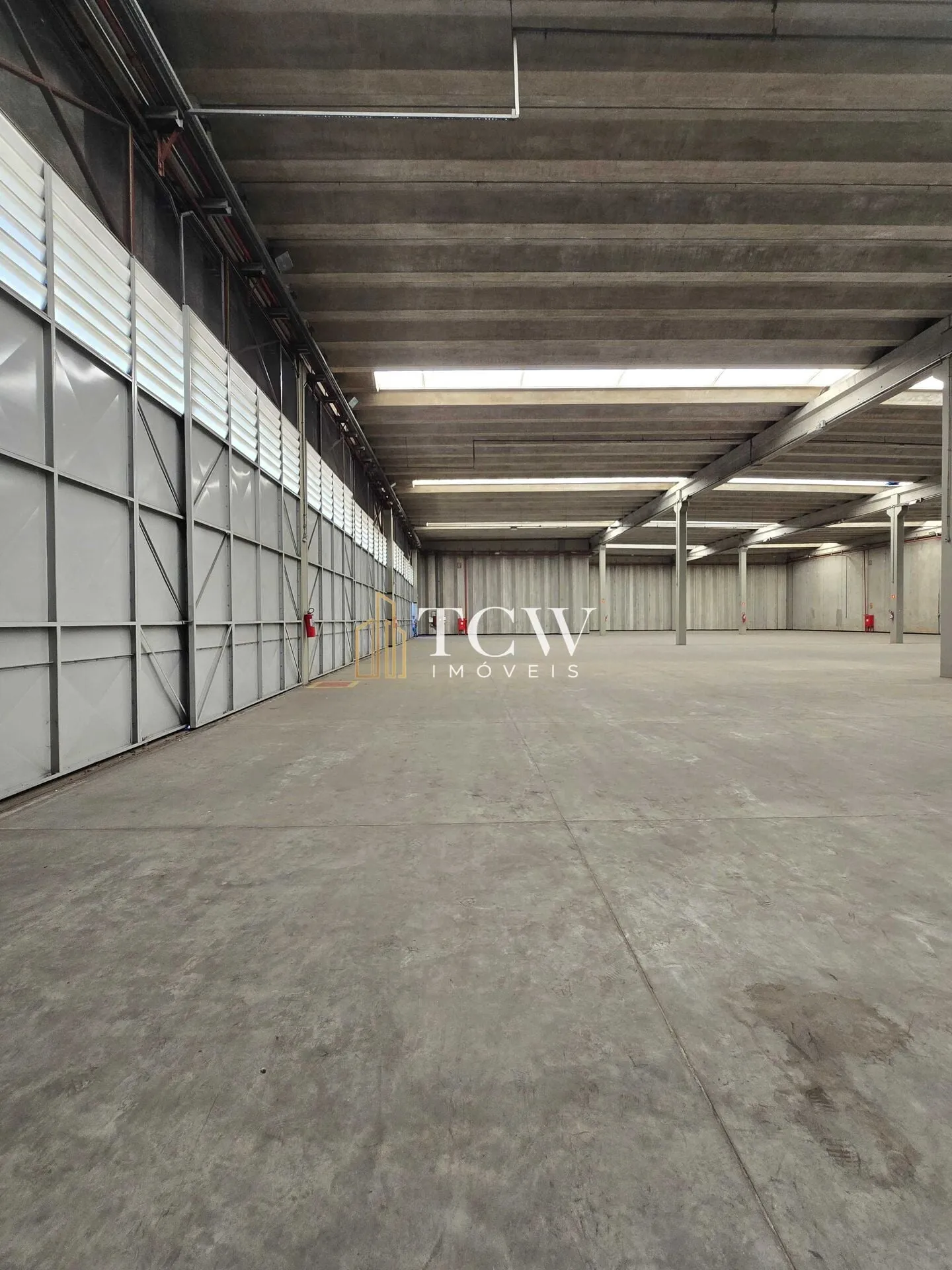 Foto do imóvel Galpão Logístico para Locação | 2.600 m² | Parque Novo Mundo/SP