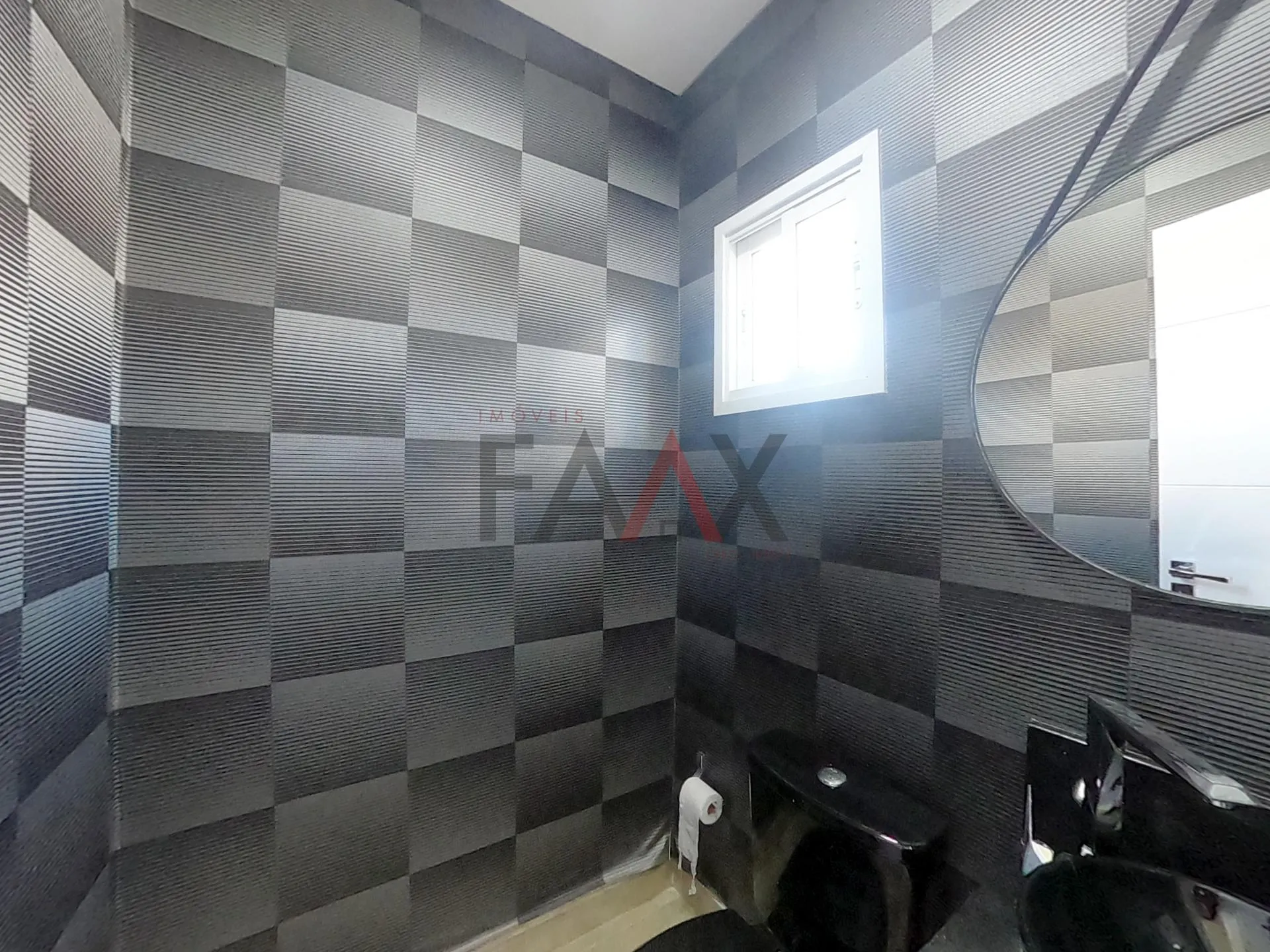 Imagem Sobrado com 3 dormitórios à venda,183.44m², GUARAPUAVA - PR
