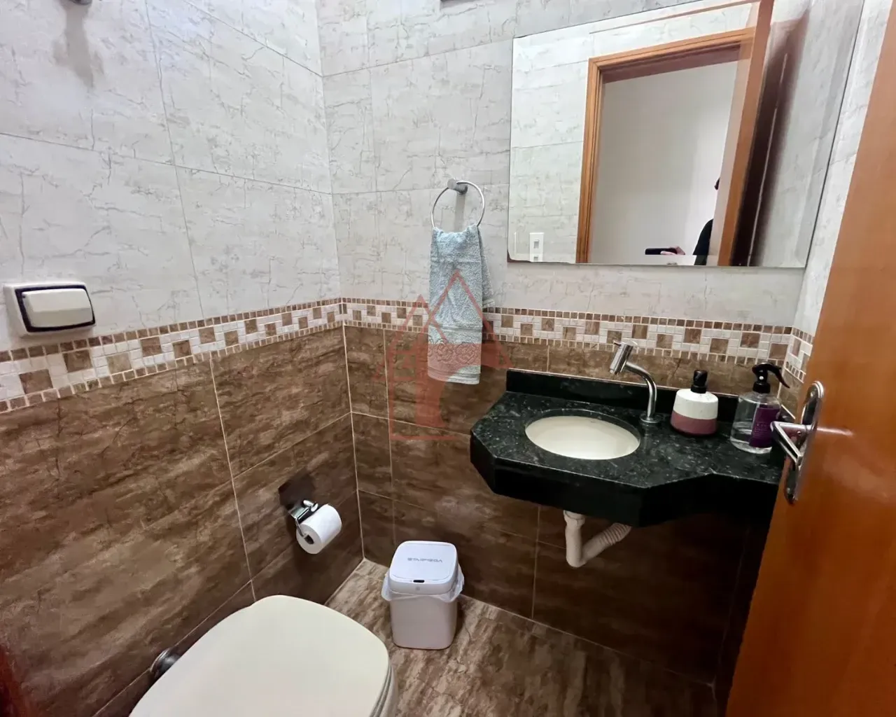 Imagem Casa com 3 Quartos à Venda, 210 m² em Campo Grande - Santos