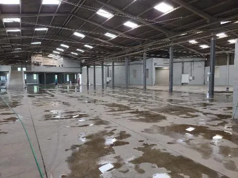 Imagem VENDA E LOCAÇÃO DE GALPÃO INDUSTRIAL EM CAJAMAR/SP, A/T 6.041m² e A/C de 4.000m², com pé direito de 12m e pertinho da Rod. Anhanguera. CONSULTE-NOS.