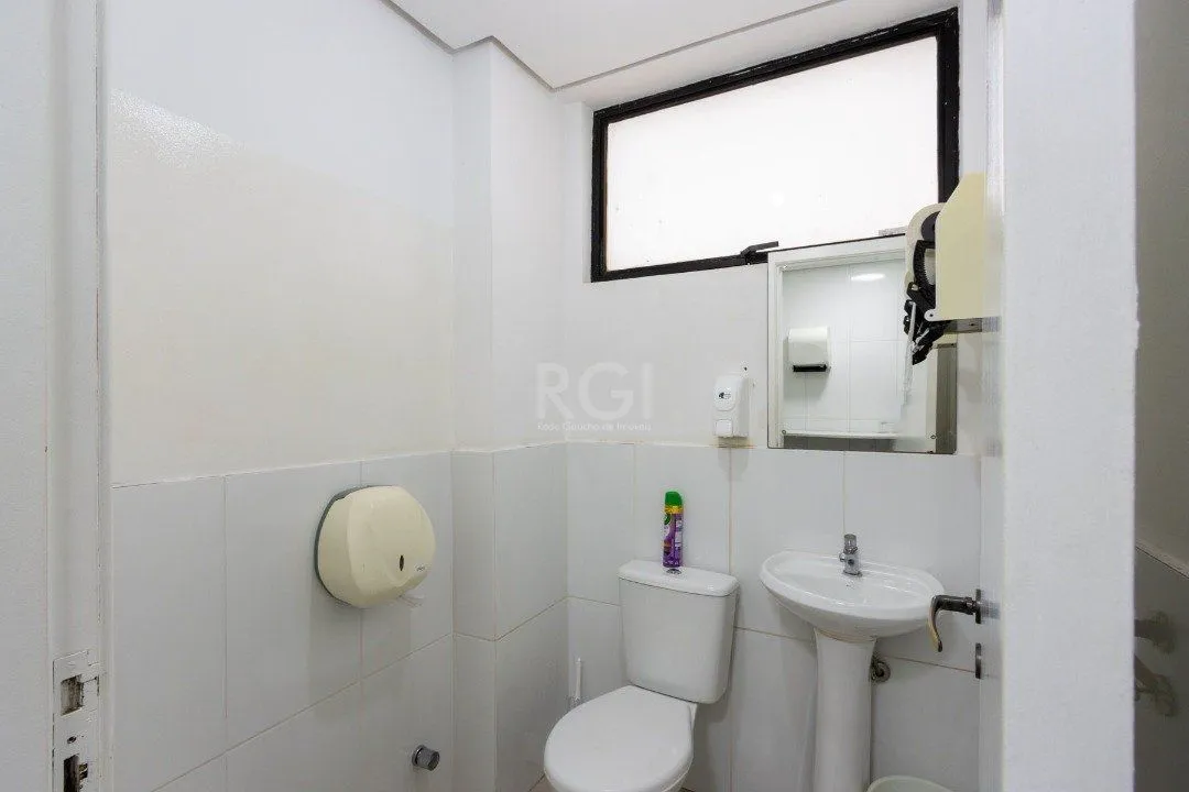 Imagem Sala em andar inteiro com 141,77 m2 privativos
