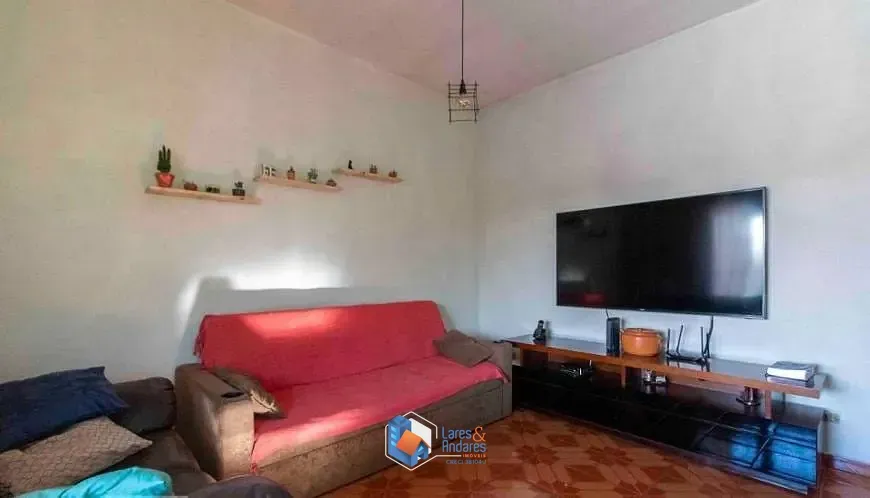 Imagem Sobrado à venda com 3 quartos , 5 banheiros e 3 vagas de garagem , bom para morar e excelente para investidor Vila Carmosina, São Paulo, SP