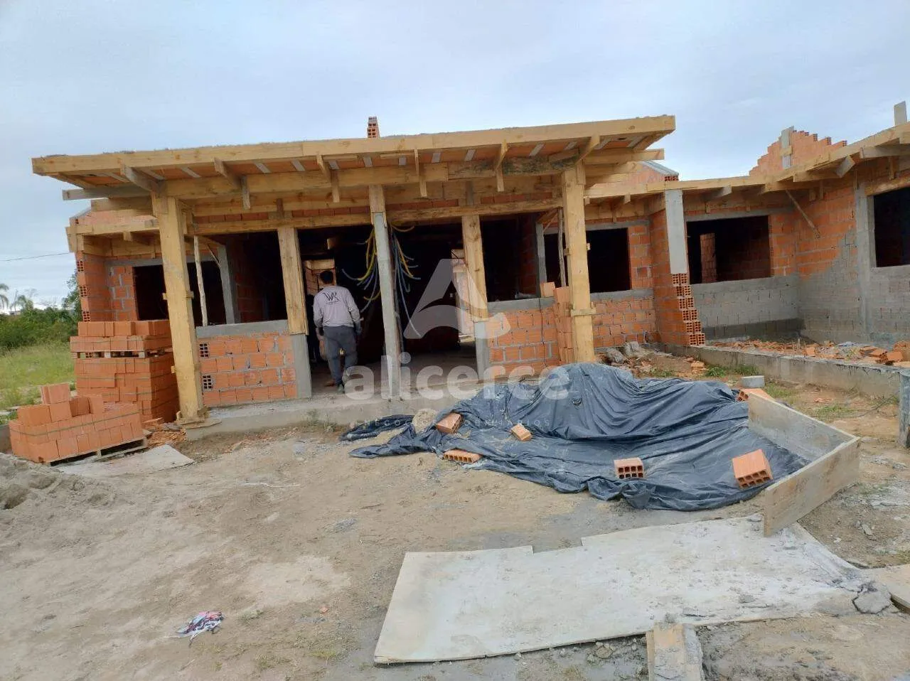 Imagem Linda Casa Geminada prontinha, com Acabamento Impecável! na Nova Palhoça