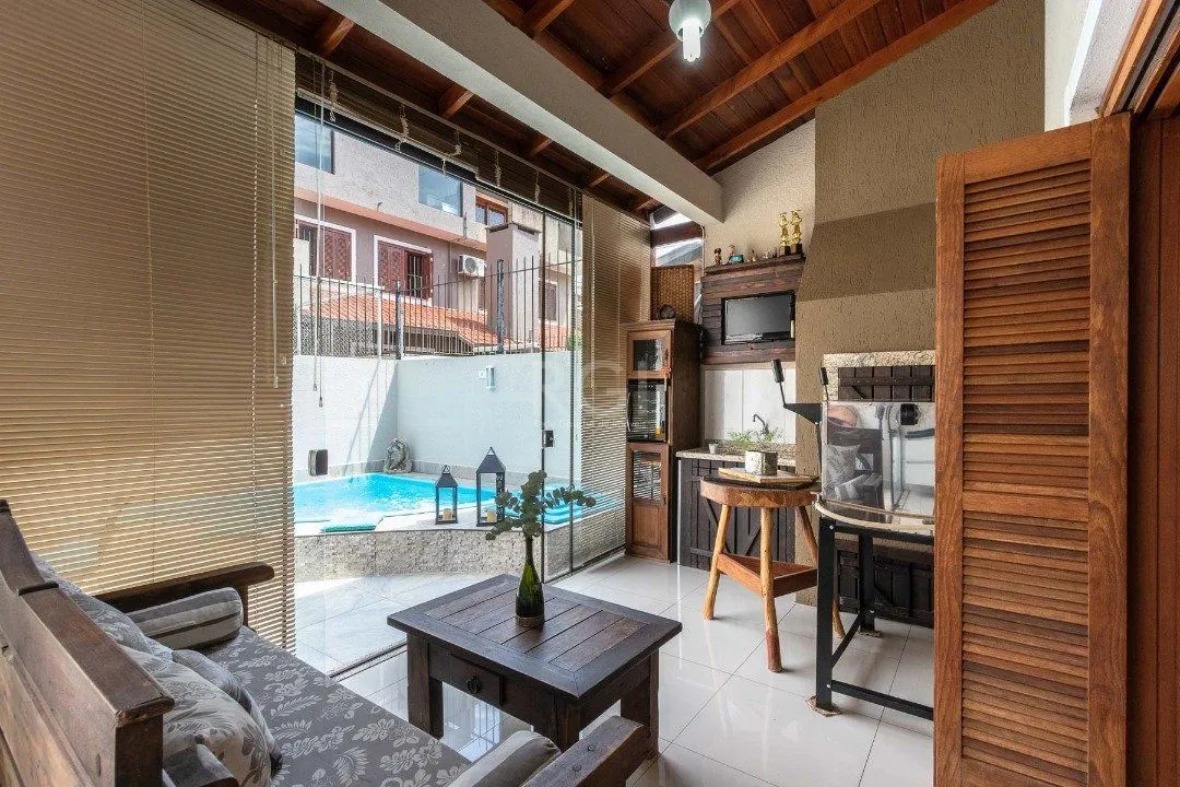 Imagem Casa Condominio para Venda - 139m², 2 dormitórios, sendo 2 suites, 1 vaga - Hípica