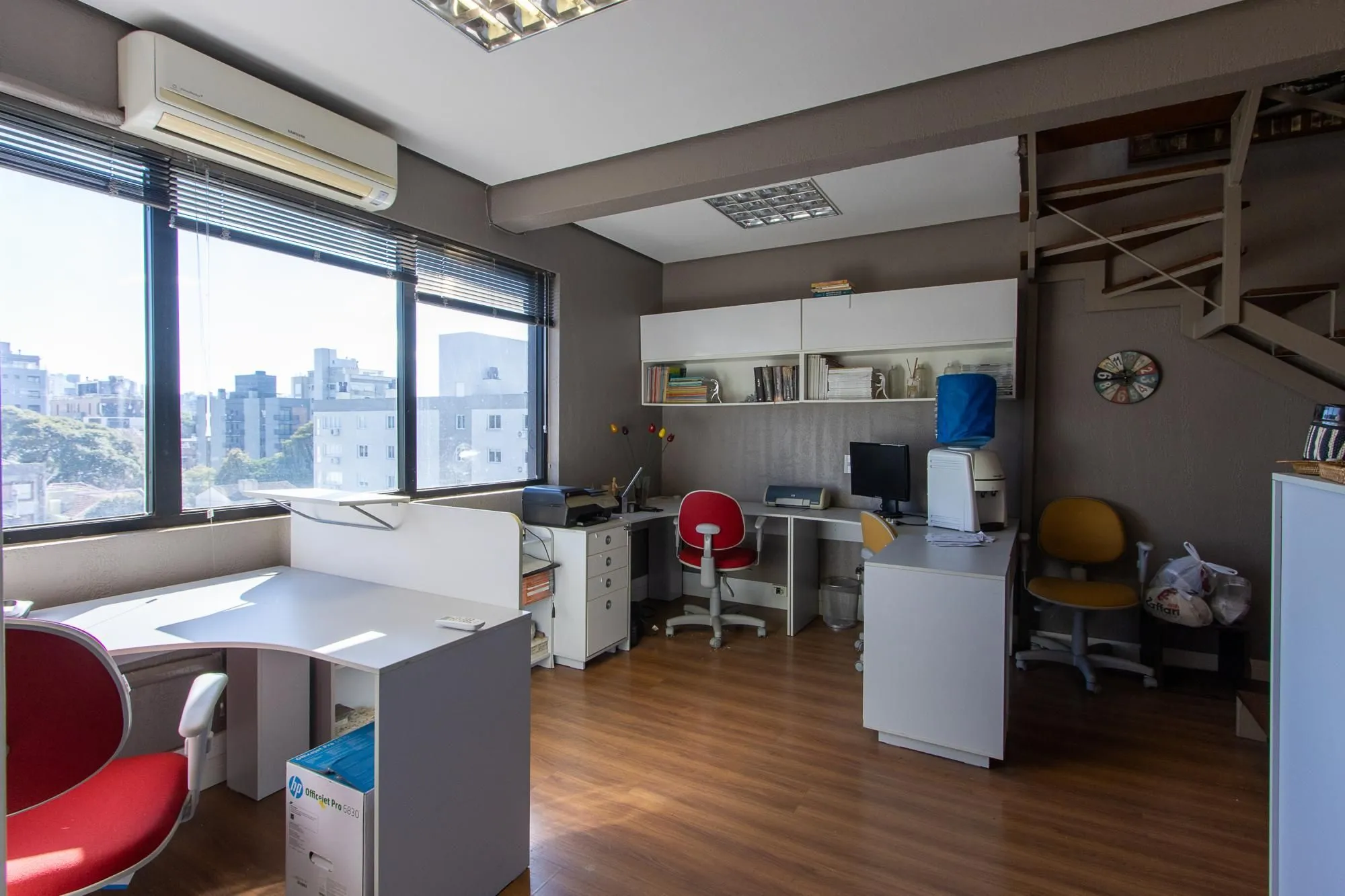 Imagem Sala Comercial Duplex à Venda no Bairro Petrópolis - Edifício João Abbott