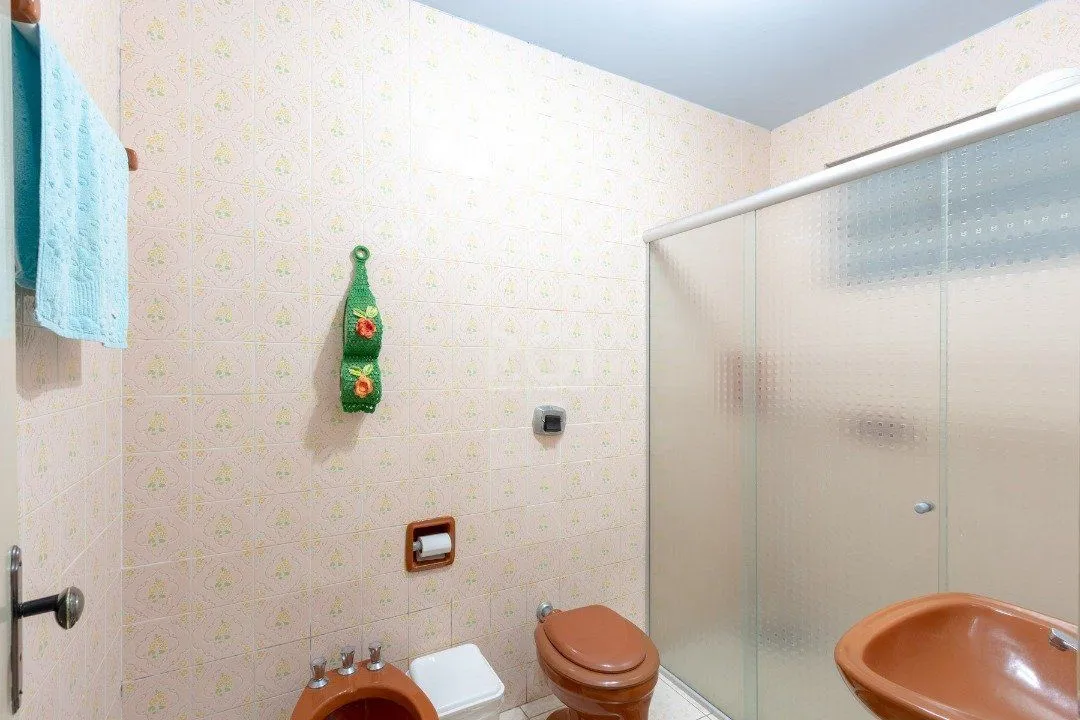 Imagem Casa para Venda - 160m², 3 dormitórios, sendo 2 suites, 3 vagas - Cristal