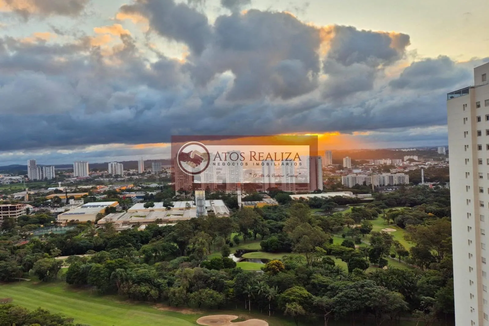 Imagem Chegou a sua Oportunidade de Morar em um Clube no Jardim Marajoara. Apartamento para venda com 3 quartos, 149m² IEPÊ Golf Condominium. VALOR: R$ 1. 650 000 Condomínio: R$ 1.600 IPTU (anual): R$ 6.649 2 vagas de garagem 149 m2 útil 3 dormitórios 3 suítes 4
