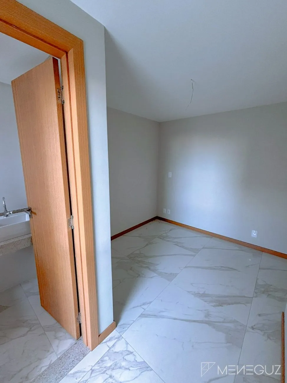 Imagem A nova fase de sua vida na Praia do Morro: Apartamento de 2 quartos no Edifício Villa Oceânica.