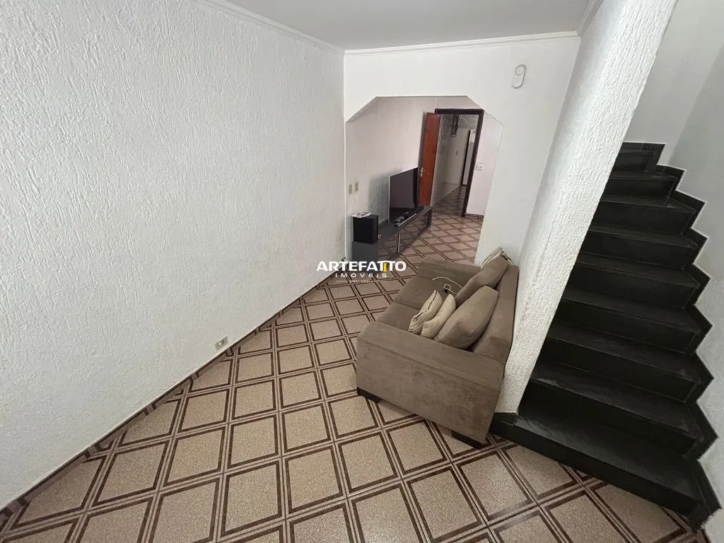 Imagem Excelente casa com ponto comercial a pouco metros do metrô