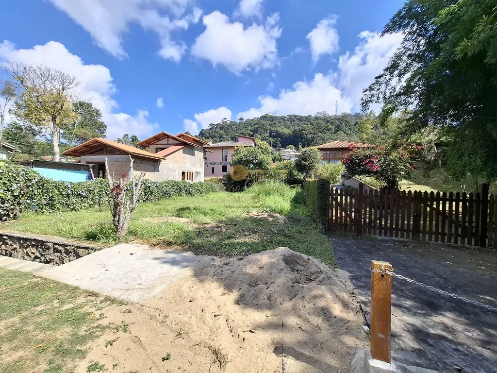 Imagem Terreno em Condomínio para Venda em Teresópolis / RJ no bairro Vargem Grande