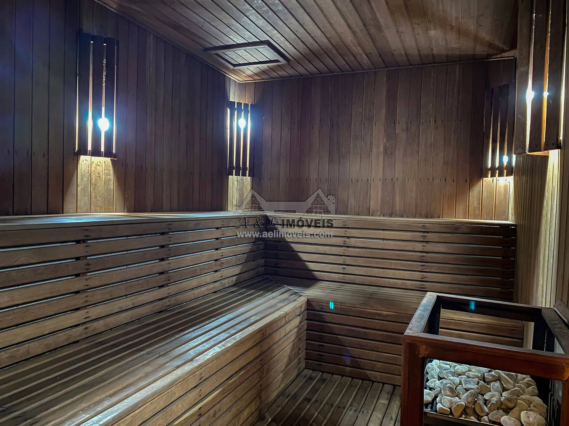 Imagem Apartamento à venda em Campos do Jordão - Condomínio com piscina