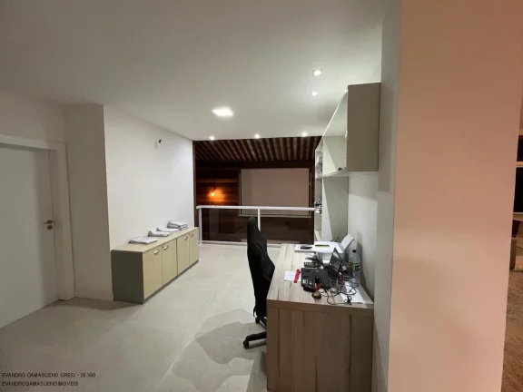 Imagem Casa de luxo em condomínio no Portão: 5 quartos, 5 suítes, 3 salas, 2 banheiros, 6 vagas, 1.500m² em Lauro de Freitas-BA