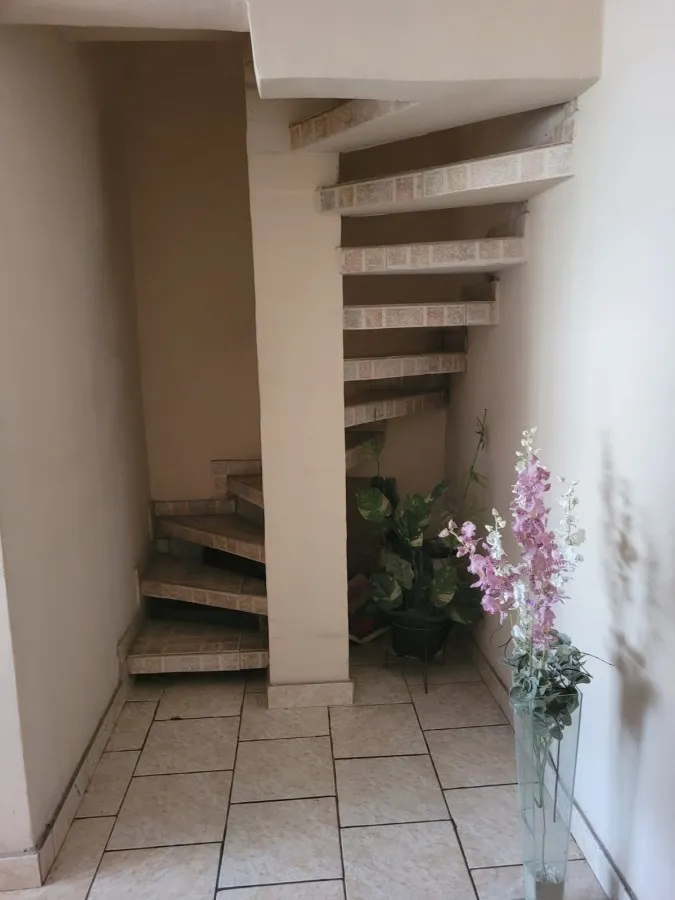 Casa para Venda em Rio de Janeiro, Campo Grande, 2 dormitórios, 1 banheiro, 1 vaga