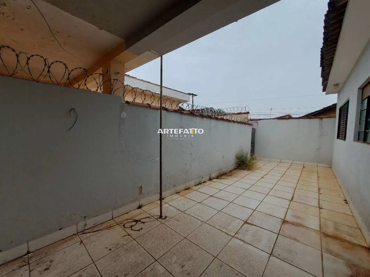 Imagem Casa à venda em Franca, Jardim Conceição Leite, com 2 quartos, 190m2