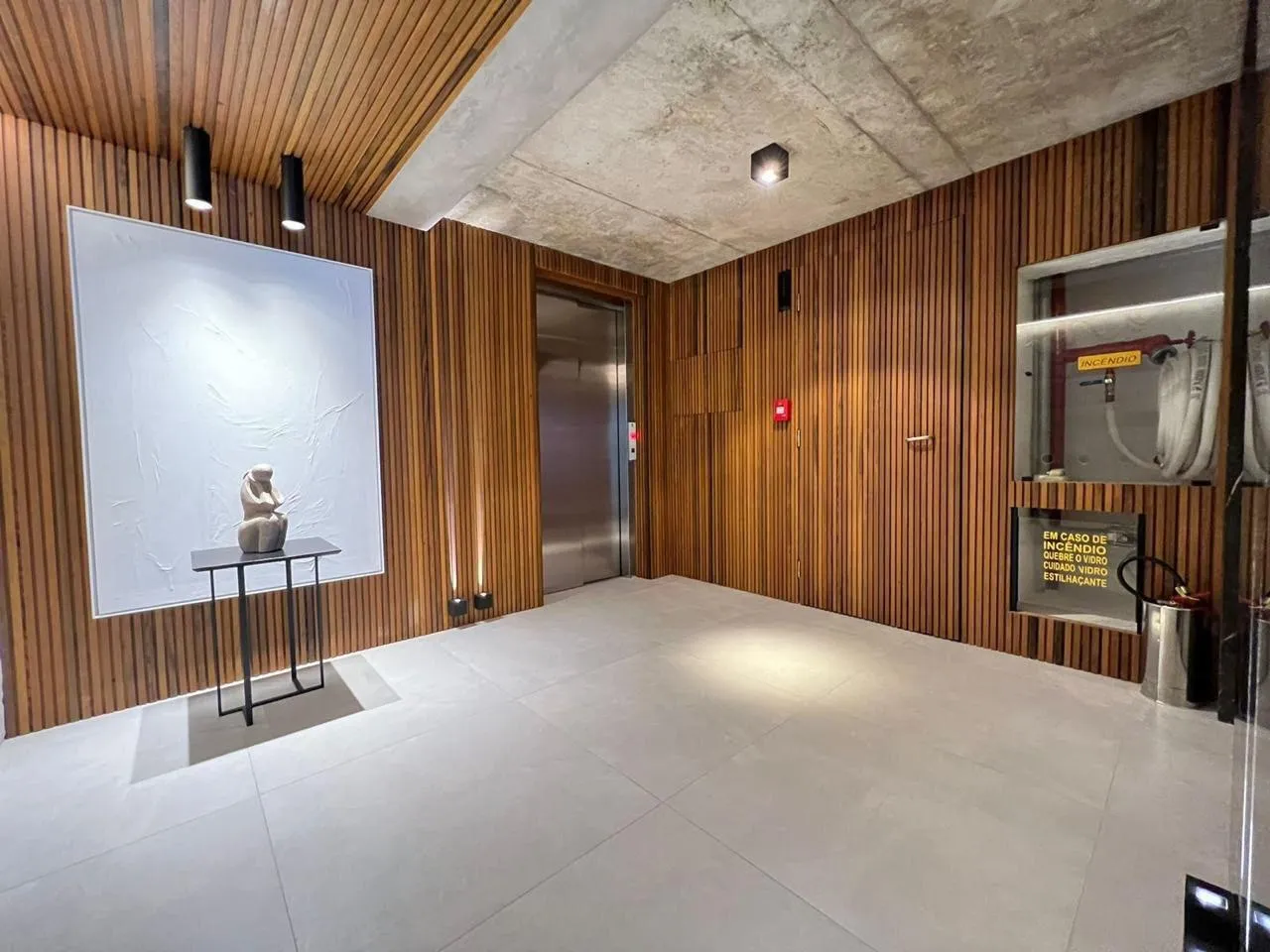 Imagem Apartamento à venda com 128.5m2 por R$ 2.390.000,00