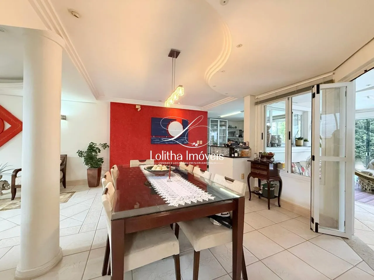 Imagem Casa à venda em Jurerê Internacional com 4 Suítes - Florianópolis/SC