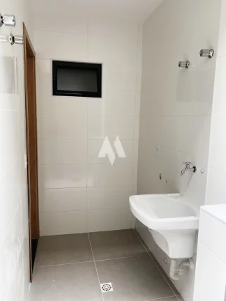 Imagem Casa Sobreposta Baixa 3 quartos e suítes, 2 vagas - Embaré / Santos
