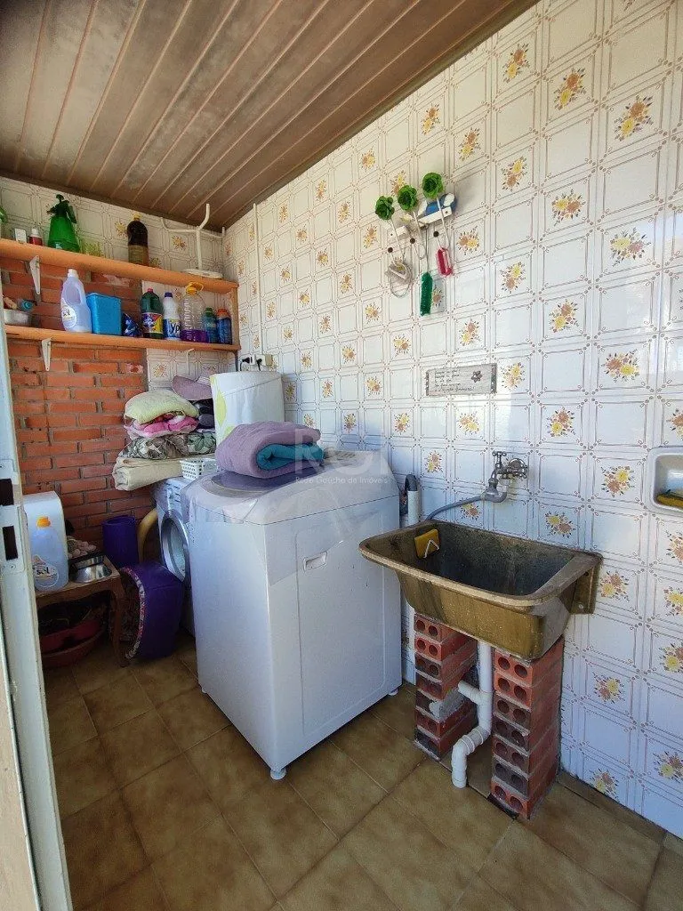 Imagem Casa para Venda - 142.8m², 4 dormitórios, 5 vagas - Teresópolis